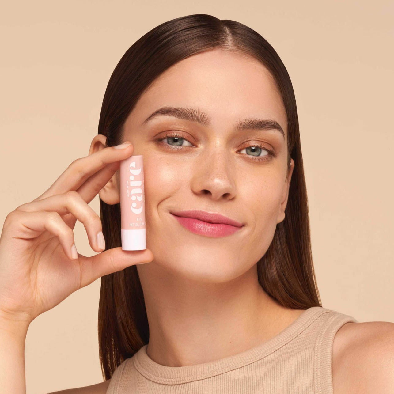 PINK ME NOW - Exfoliating Balm for Pink Lips